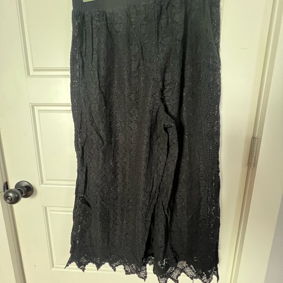 Anthropologie set - Picture 11 of 11